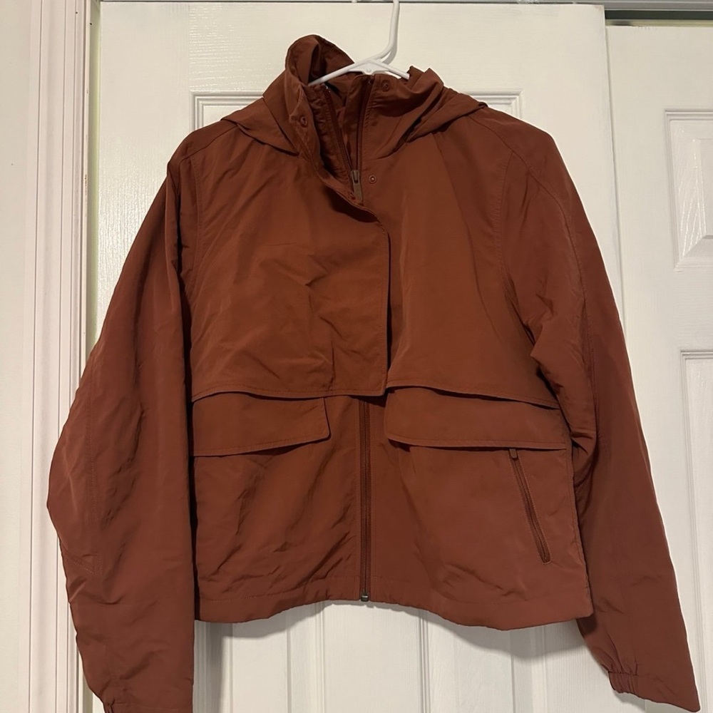 Lululemon Effortless Jacket in Ancient Copper - Size 6